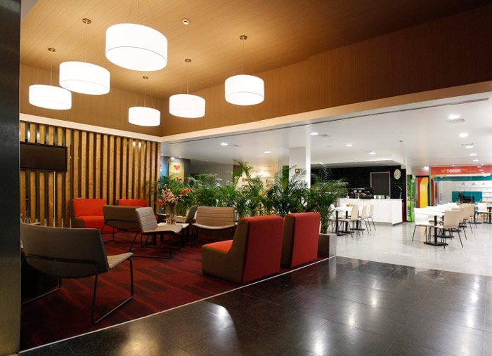 健康俱樂(lè)部辦公室會(huì)客廳整體空間裝修設(shè)計(jì)效果圖