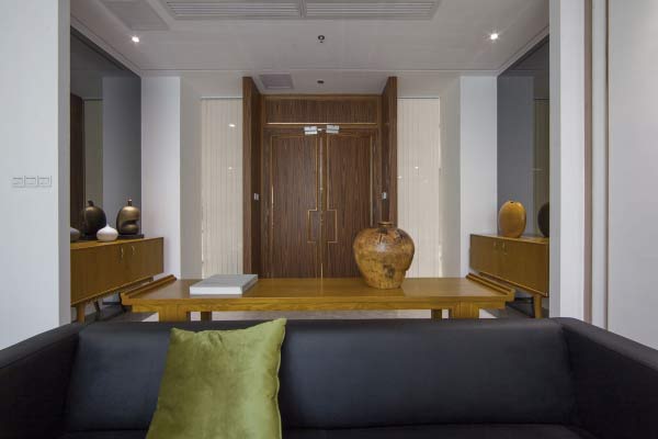 光影交錯(cuò)，虛與實(shí)的對(duì)話，化有形與無(wú)形之間