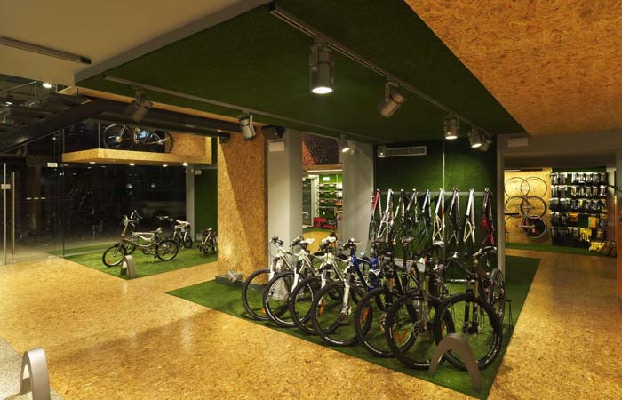 綠色天然草坪自行車(chē)店loft裝修設(shè)計(jì)案例效果圖