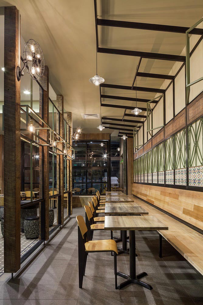 歷史、文化傳統(tǒng)氛圍下1200平方餐廳隔斷區(qū)域設(shè)計方案效果圖