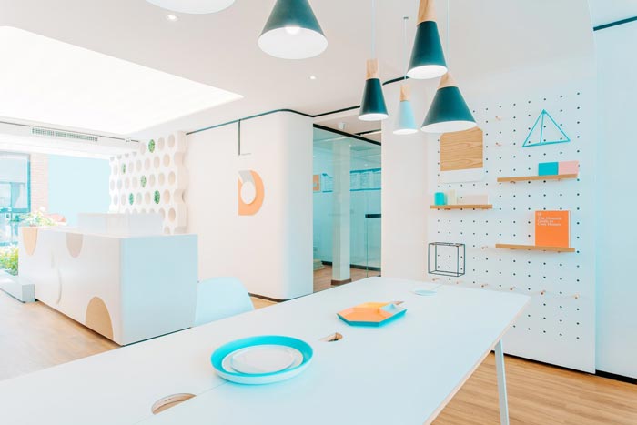 小型早教中心前臺(tái)裝修設(shè)計(jì)案例效果圖