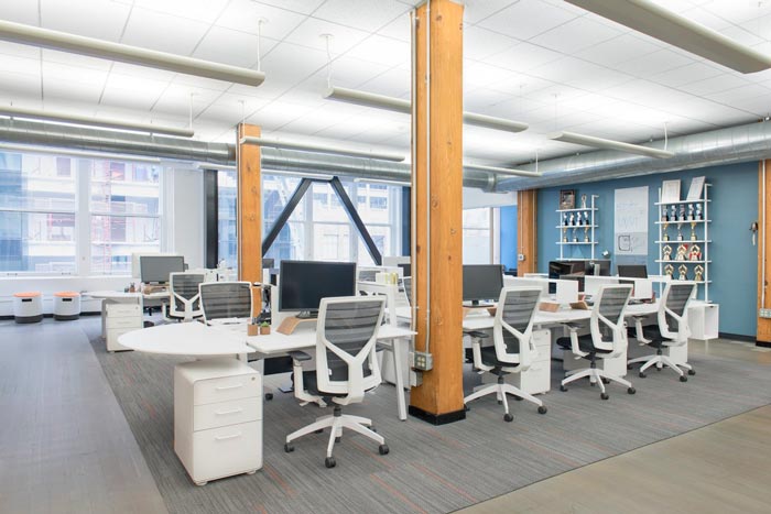 廣告公司辦公室辦公區(qū)域裝修設(shè)計案例效果圖