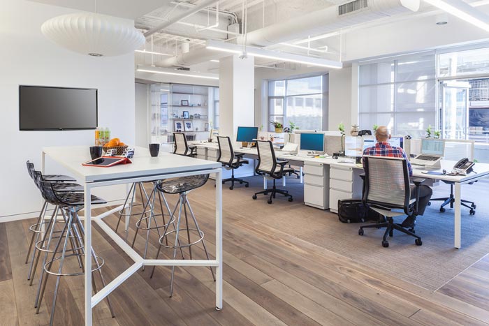 廣告公司辦公室進門區(qū)域裝修設(shè)計案例效果圖