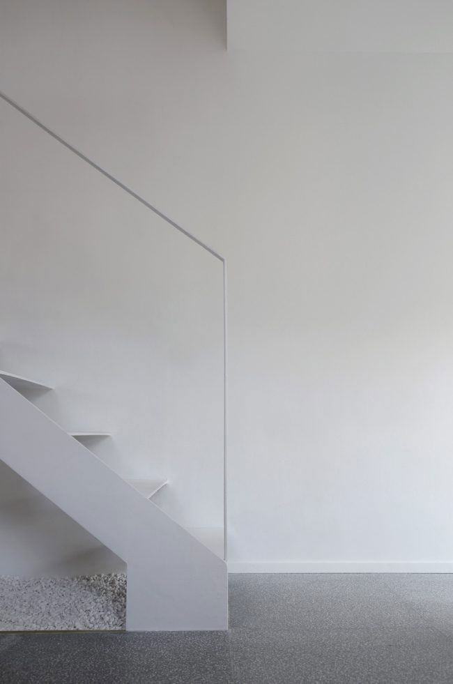 復式辦公室裝修設計樓梯細節(jié)效果圖