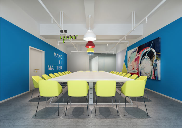 網(wǎng)絡科技公司辦公室18樓會議室裝修設計效果圖