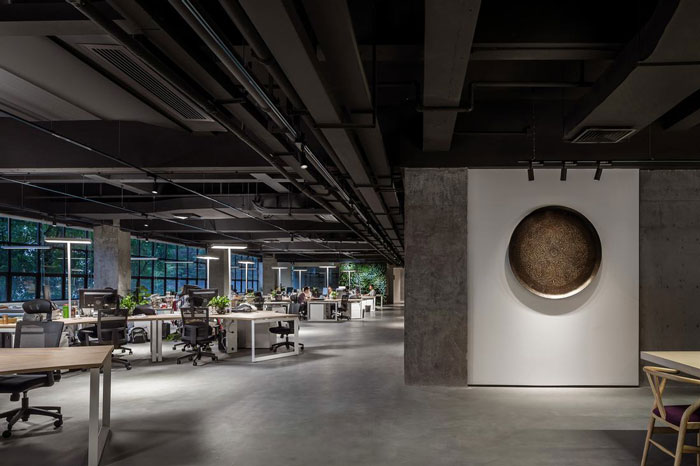 智能辦公室辦公區(qū)裝修設計效果圖