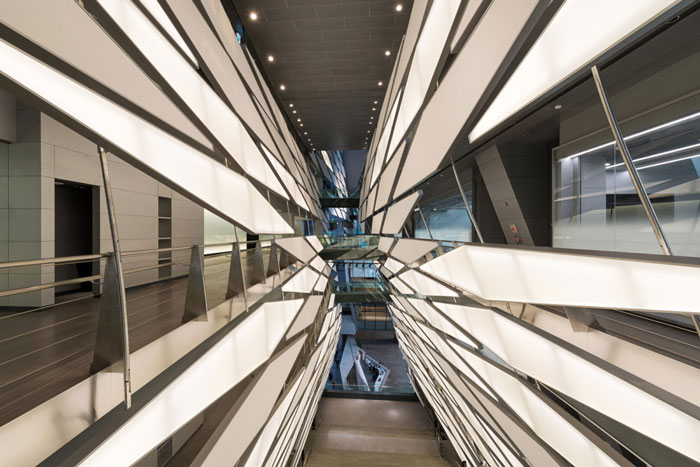 塑料材料公司辦公室鏤空裝修設(shè)計效果圖