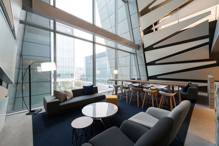 塑料材料公司辦公室接待區(qū)裝修設(shè)計效果圖