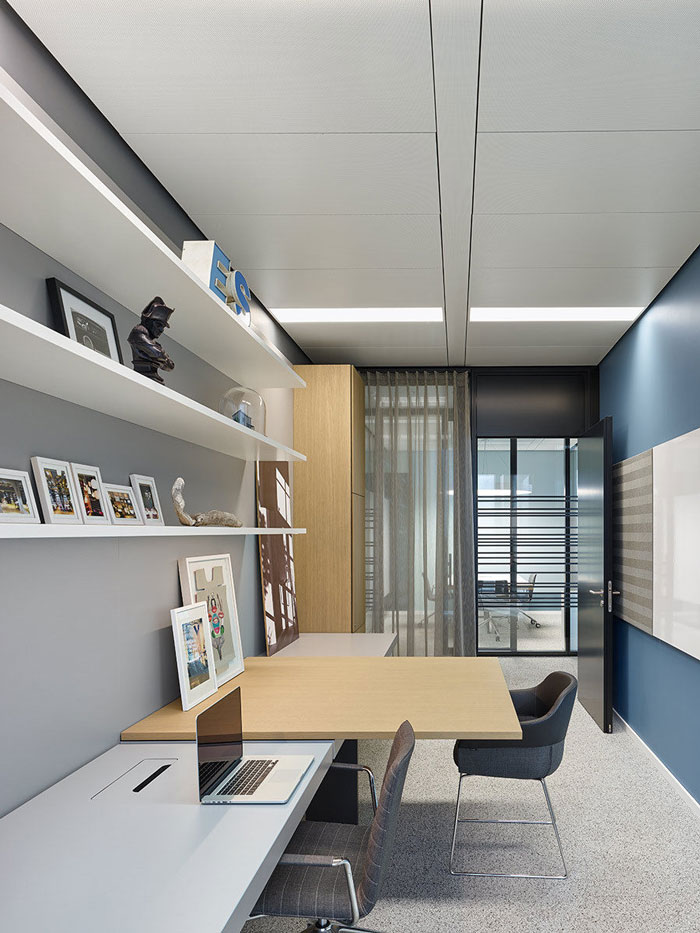 咨詢(xún)公司辦公室獨(dú)立辦公區(qū)裝修設(shè)計(jì)效果圖