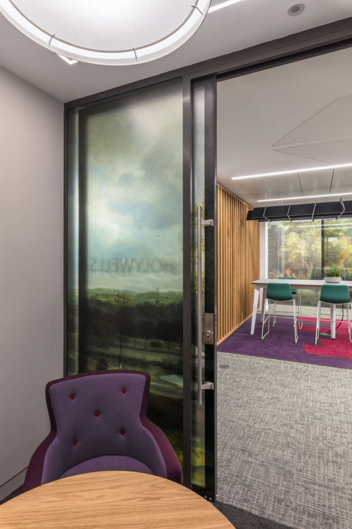 金融機(jī)構(gòu)辦公室接待區(qū)裝修設(shè)計效果圖