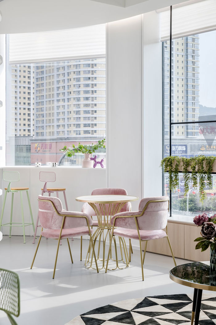 美容機(jī)構(gòu)辦公室裝修設(shè)計(jì)效果圖