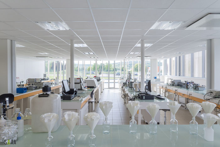 廠房研發(fā)中心辦公室研發(fā)區(qū)裝修設(shè)計效果圖