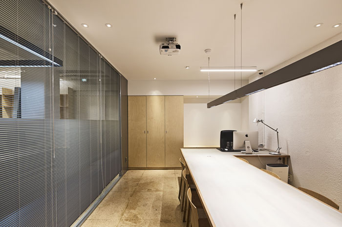 服裝廠(chǎng)房經(jīng)理辦公室裝修設(shè)計(jì)效果圖