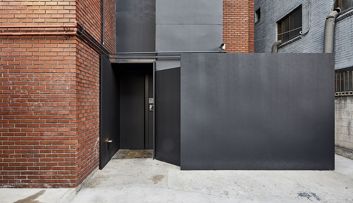 服裝廠(chǎng)房辦公室進(jìn)門(mén)區(qū)裝修設(shè)計(jì)效果圖