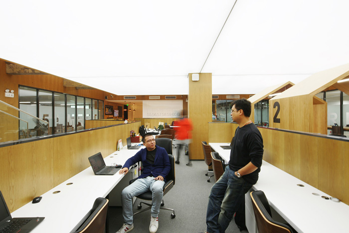 廠房改造辦公室辦公區(qū)設(shè)計(jì)效果圖