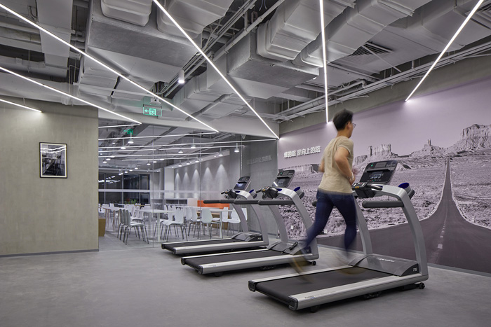 科技辦公樓健身區(qū)裝修設(shè)計效果圖