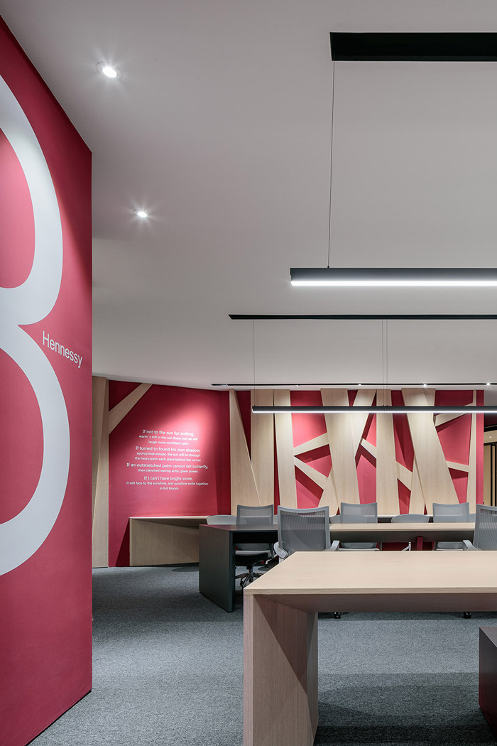 寫字樓辦公室辦公區(qū)裝修設計效果圖