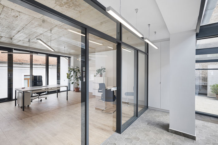 舊廠房改造總經(jīng)理辦公室裝修設計效果圖