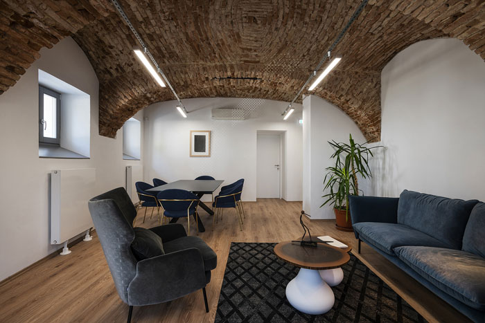 舊廠房改造辦公室洽談室裝修設計效果圖