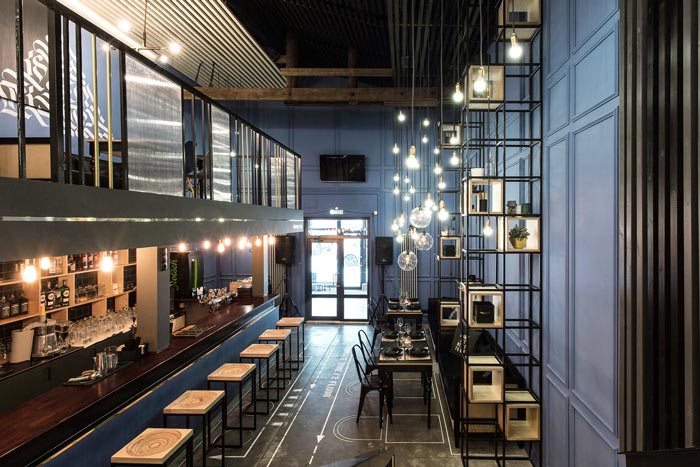 233平方工業(yè)風酒吧入口設計方案