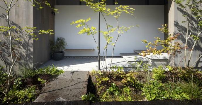 別墅進(jìn)門(mén)照片