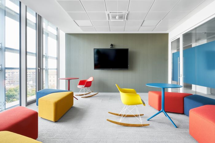 生物制藥公司辦公室設(shè)計